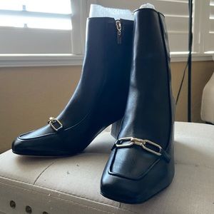 [NWT]Schutz Black Leather Ankle Boots